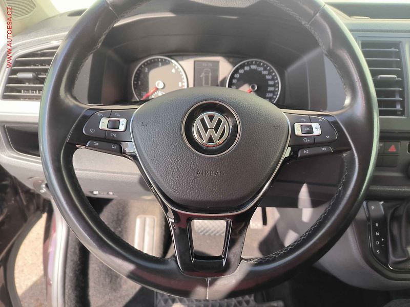 Volkswagen Caravelle (2017) 2.0TDi L2 8míst, DSG, navi - fotka 17 z 20