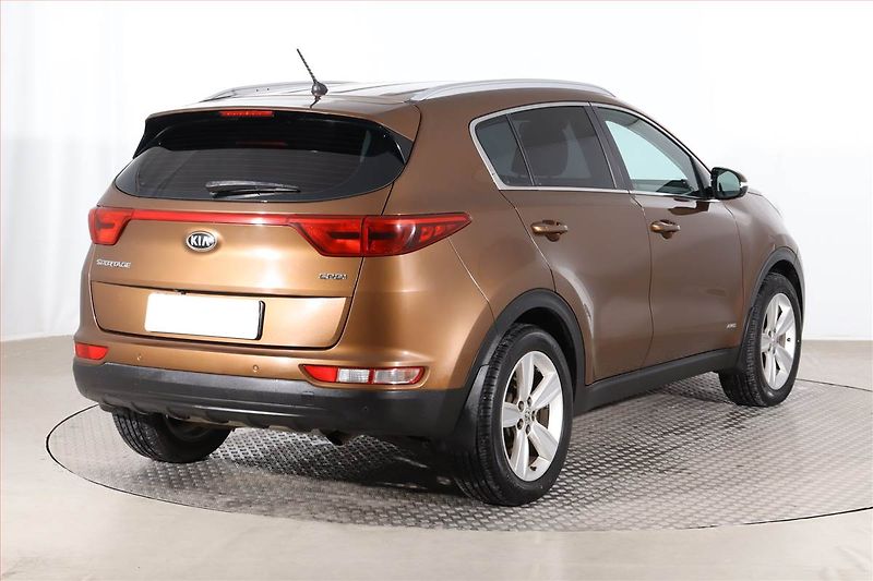 Kia Sportage (2016) 2.0 CRDi, 4X4, Navi, Tempomat - fotka 5 z 23