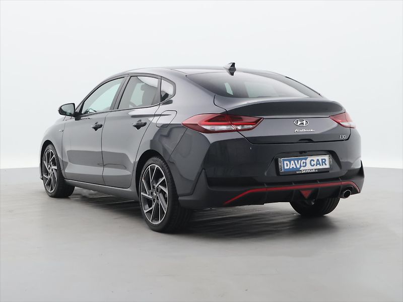 Hyundai i30 Fastback 1,5 T-GDI 159k CZ DPH - fotka 5 z 28
