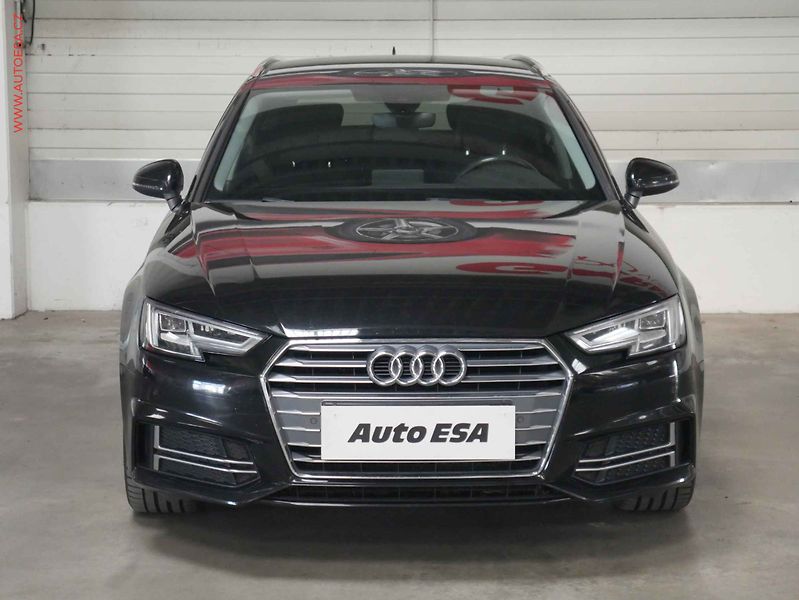 Audi A4 (2018) 2.0 TDi, ČR, AT, park.asist - fotka 2 z 23