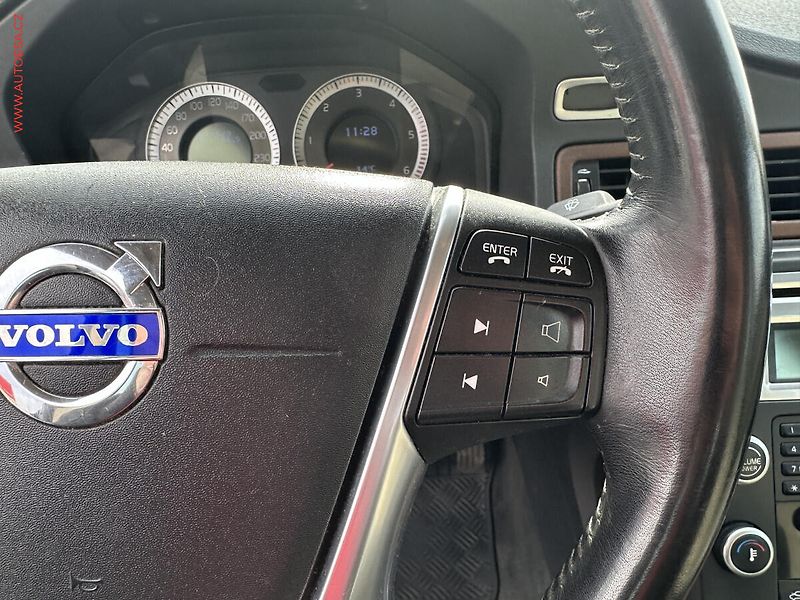 Volvo S80 (2010) 2.4, Navi, xenon, kůže - fotka 13 z 18