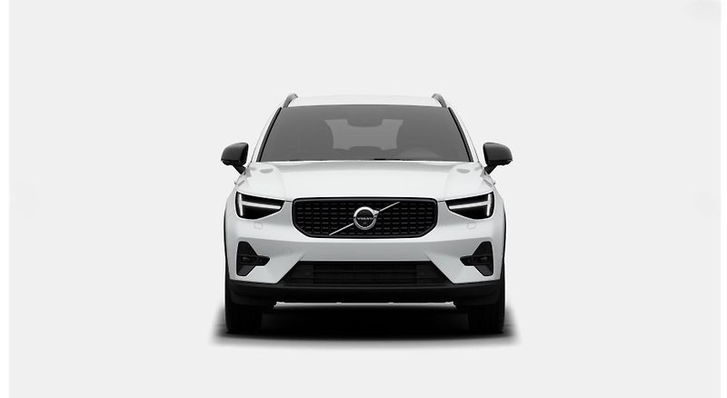 Volvo XC40 (2026) B3 PLUS DARK AUT - fotka 8 z 12