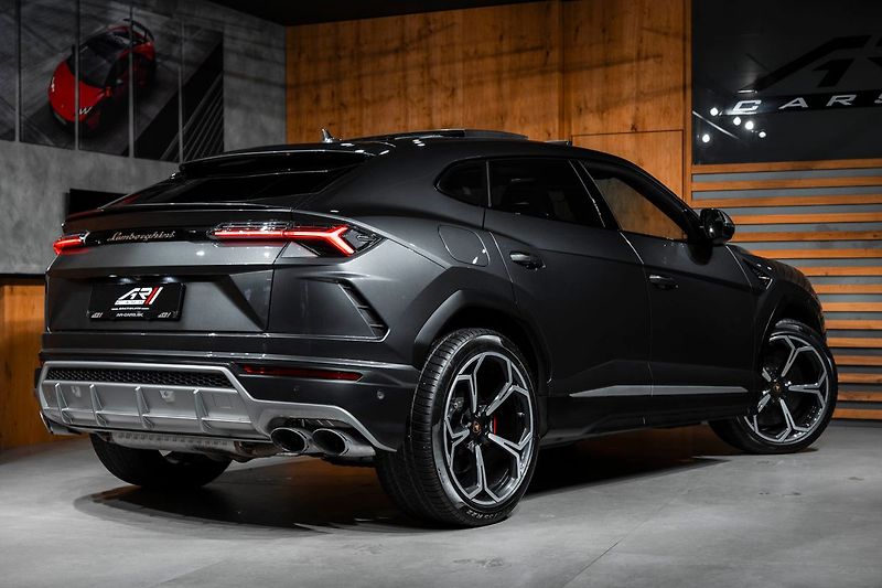 Lamborghini Urus 4.0 V8, B&O, Pano, Masáže, Noč - fotka 36 z 36