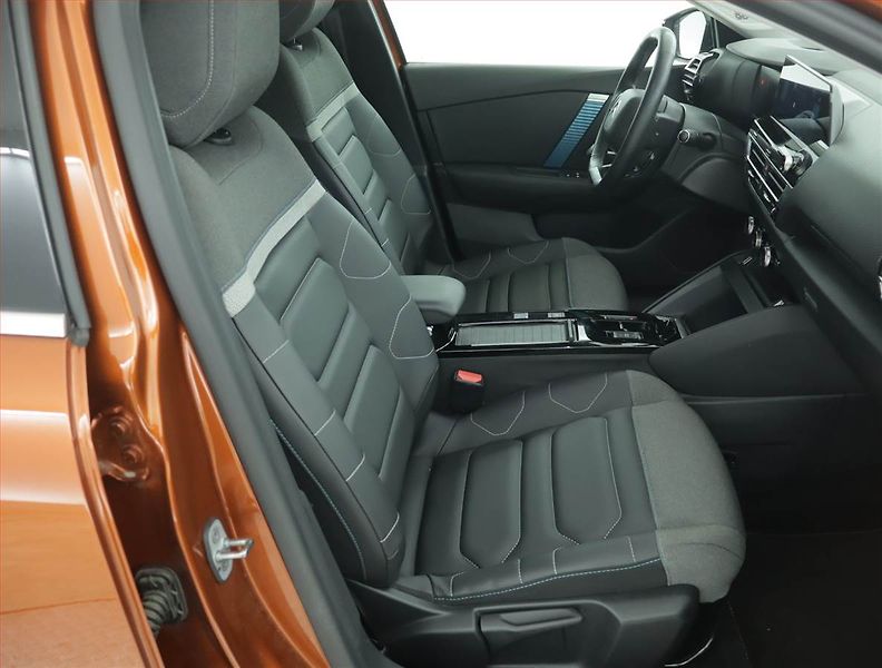Citroën ë-C4 (2021) 50 kWh, SoH 90% - fotka 9 z 18