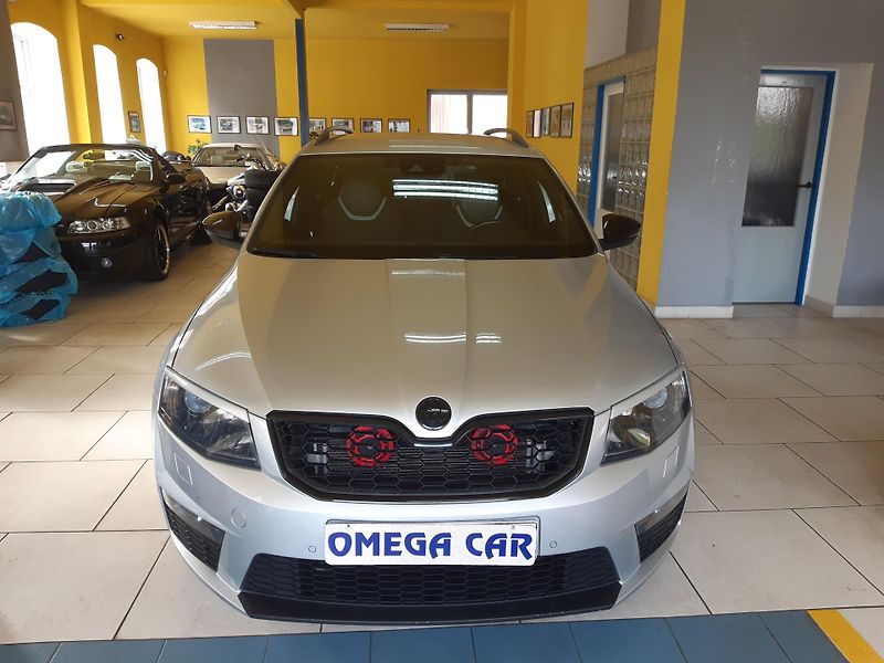 Škoda Octavia 2.0 TDI RS COMBI NAVI - fotka 2 z 29