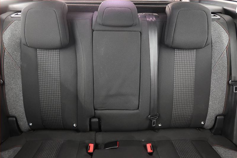 Peugeot 3008 (2017) 1.6 BlueHDi, Serv.kniha, Navi - fotka 10 z 19
