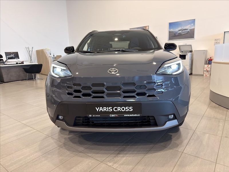 Toyota Yaris Cross (2026) Style  1.5 Hybrid (130k) - fotka 2 z 11