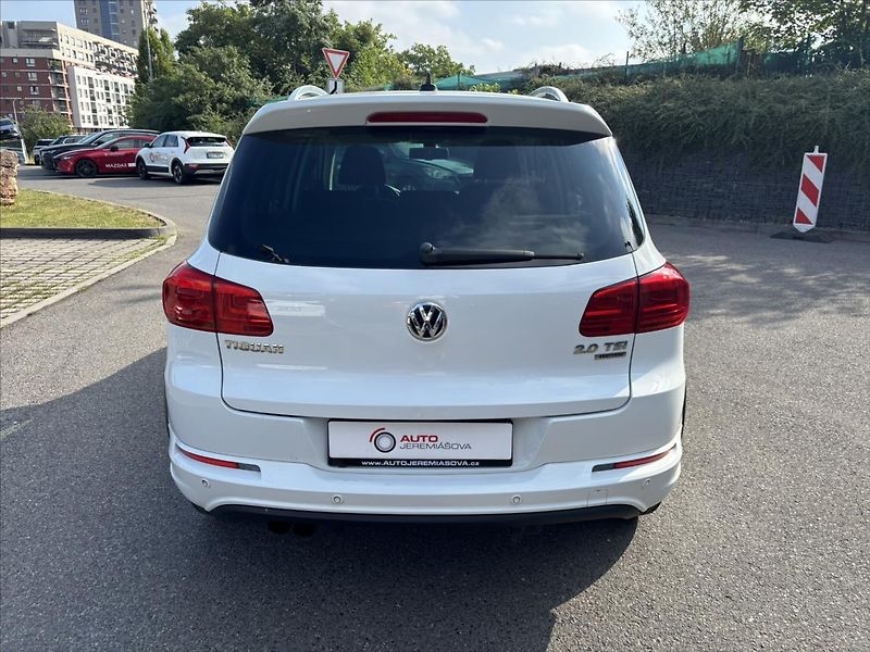 Volkswagen Tiguan 2,0 TSi 4x4 AT R-Line TOP STAV - fotka 4 z 40
