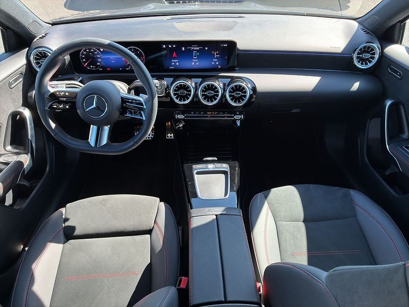 Mercedes-Benz Třídy A A 200 d - fotka 16 z 26