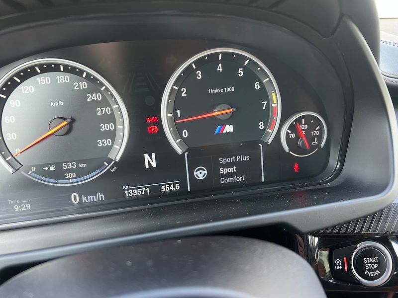 BMW X6 M 4.4 V8 512 kW-Akrapo - fotka 31 z 49