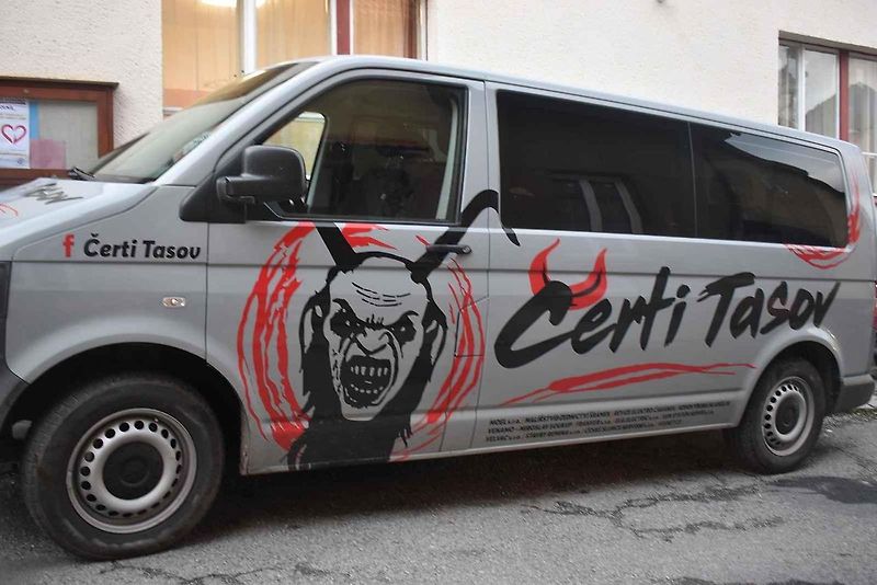 Krampusové a ďábelská vozidla
