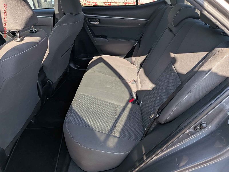 Toyota Corolla (2016) 1.6VVT-i, ČR, STK9/28 - fotka 10 z 14