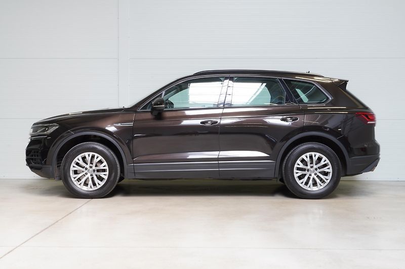 Volkswagen Touareg 3.0TDI,170kW,ČR,DigitalCockpit - fotka 5 z 29
