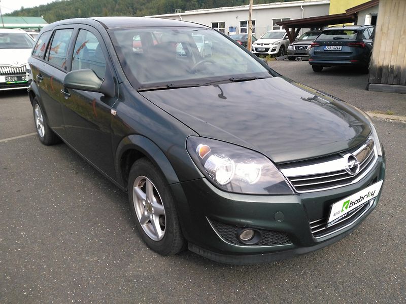 Opel Astra 1,6i /85 kW/ - fotka 2 z 28