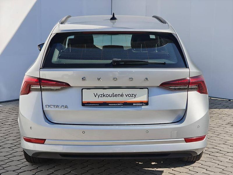 Škoda Octavia Ambition 6MP 2,0TDI - fotka 20 z 21