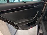 Škoda Superb 2.0 TDI Laurin&Klement 4X4 - náhled 25