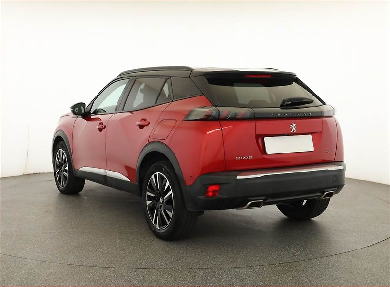 Peugeot 2008 (2022) GT Line 1.2 PureTech, Automat - fotka 4 z 19