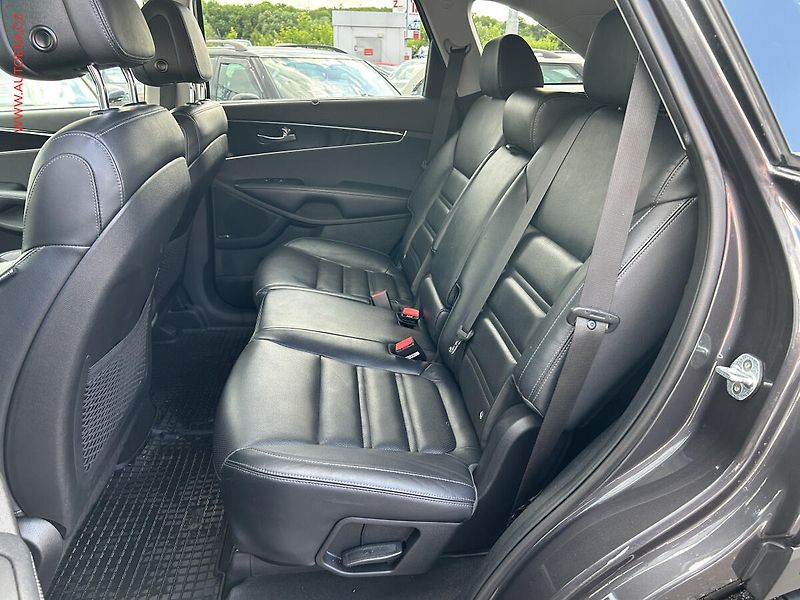 Kia Sorento (2019) 2.2 CRDI 4x4, AT, kůže - fotka 10 z 20