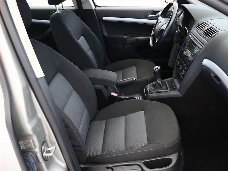 Škoda Octavia (2007) Ambiente 1.6, Serv.kniha - fotka 7 z 13
