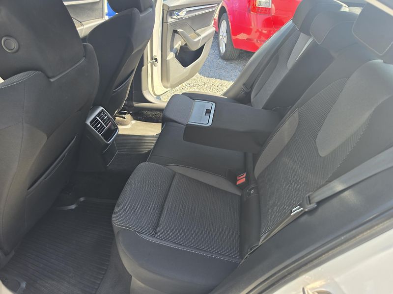 Škoda Octavia 2.0 TDI  - fotka 11 z 23