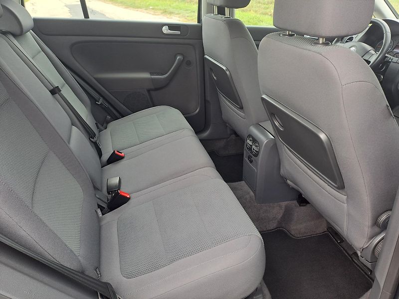 Volkswagen Golf Plus (2005) 1.9 TDi, SERVISKA - fotka 17 z 31