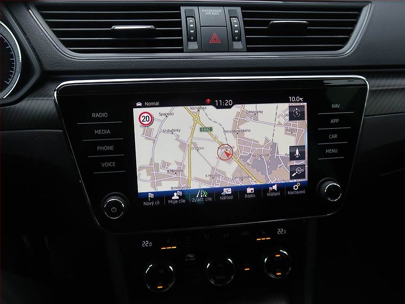 Škoda Superb (2020) Sportline 1.5 TSI - fotka 13 z 28