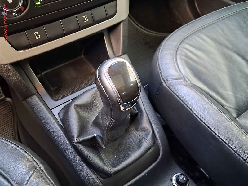 Škoda Yeti (2012) 2.0 TDi, 2.maj, Experience - fotka 16 z 18