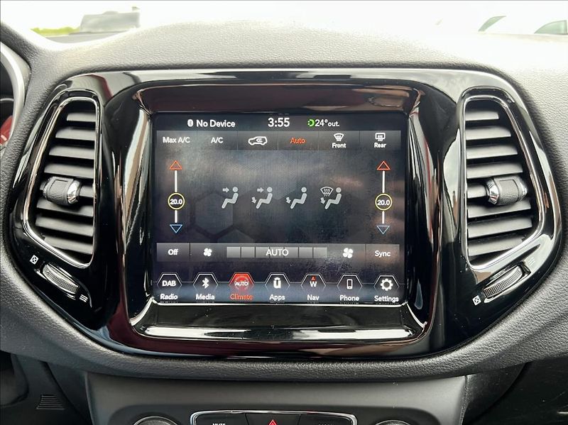 Jeep Compass 1,4 m-Air LIMITED my19 - fotka 32 z 45