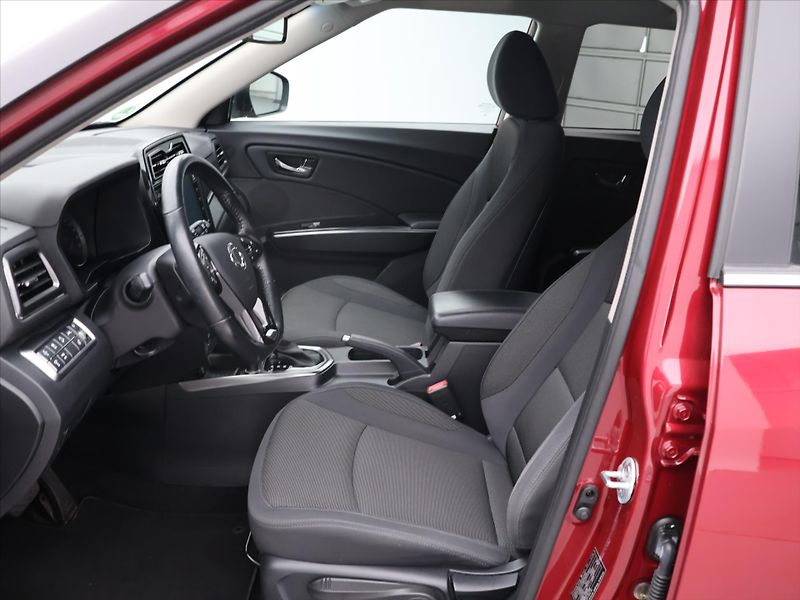 SsangYong Tivoli 1,5 T-GDI 120kW Grand Automat - fotka 11 z 33