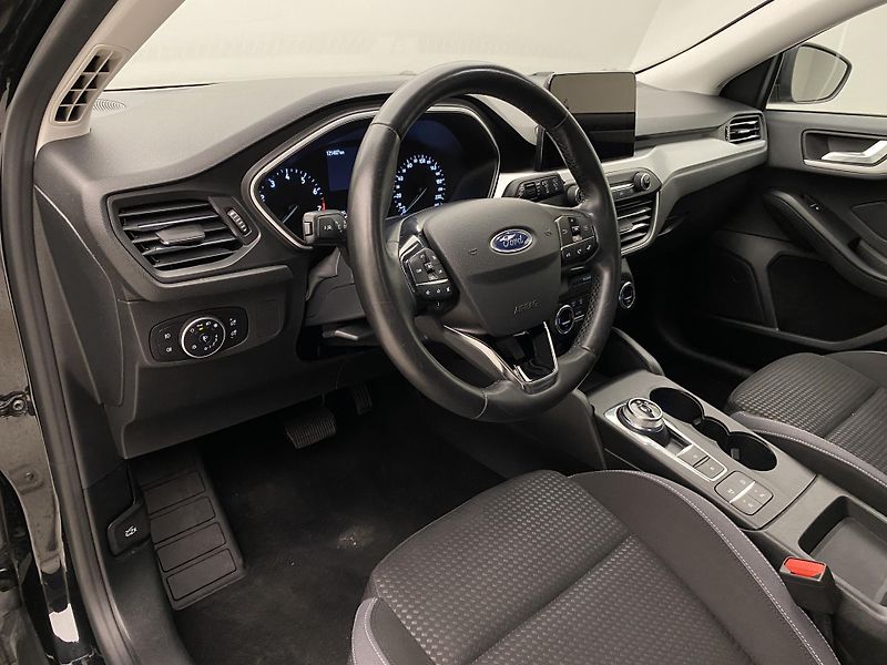 Ford Focus 1.5 ECOBOOST TITANIUM AUT - fotka 4 z 40