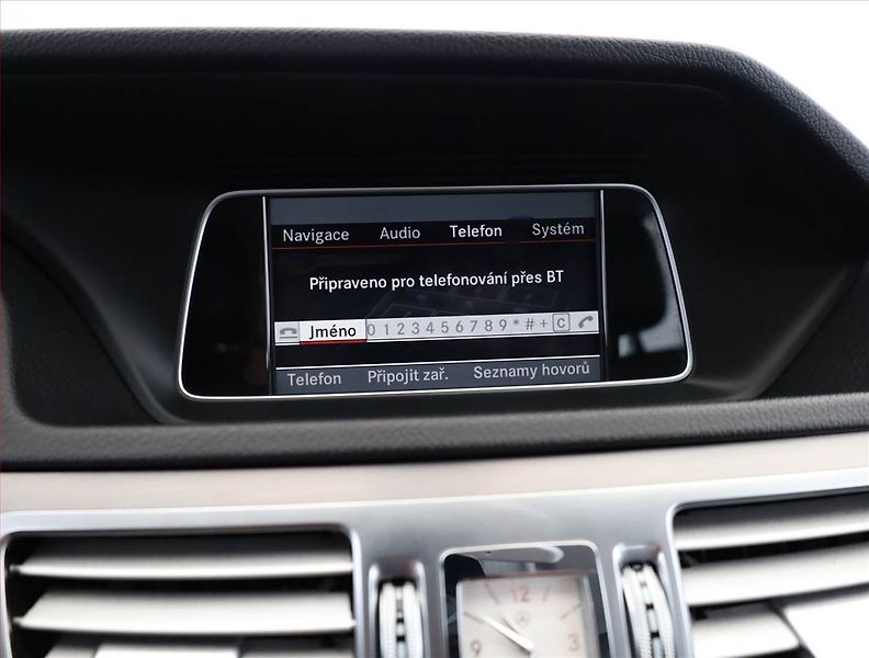 Mercedes-Benz Třídy E (2013) Elegance E 220 CDI, Automat - fotka 15 z 20