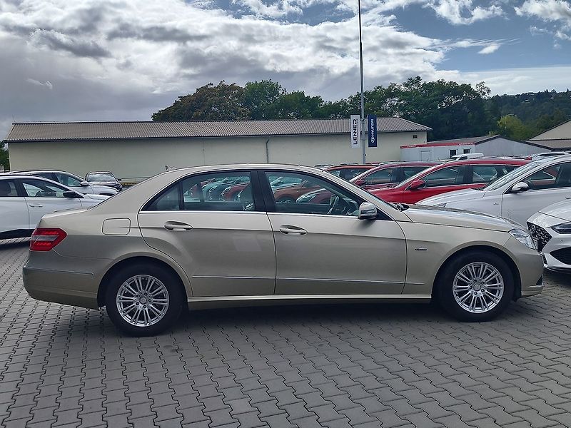 Mercedes-Benz Třídy E E250 CDI/150kW Elegance AT - fotka 4 z 33