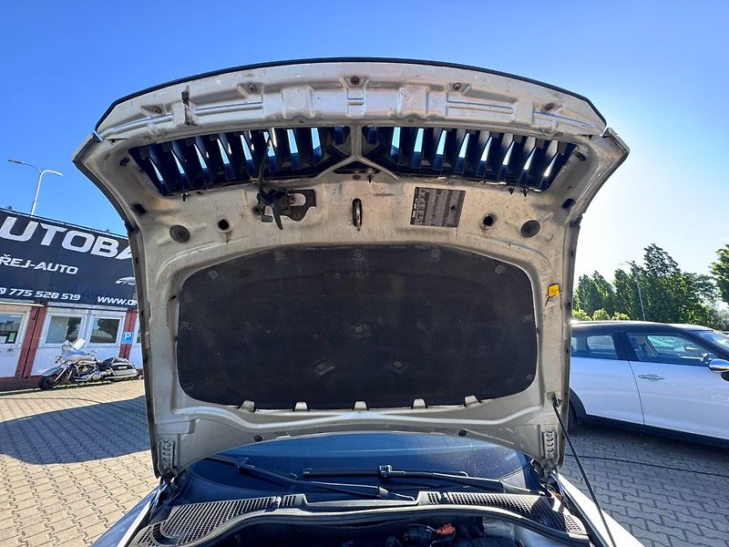 Škoda Octavia (2007) RS 2,0 TDI 125 KW 2X KOLA - fotka 44 z 50