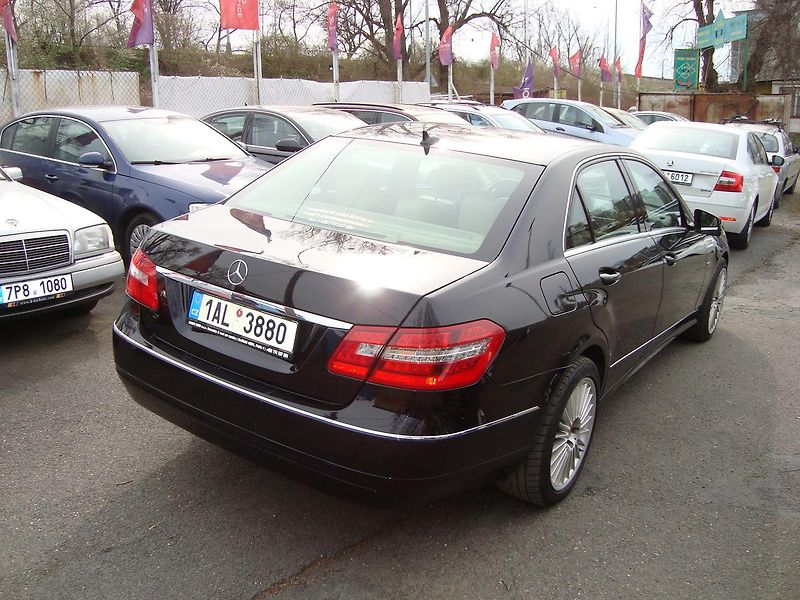 Mercedes-Benz Třídy E (2009) 250CDi,AUT,ČR, 1.Maj.Servis.kn - fotka 7 z 52