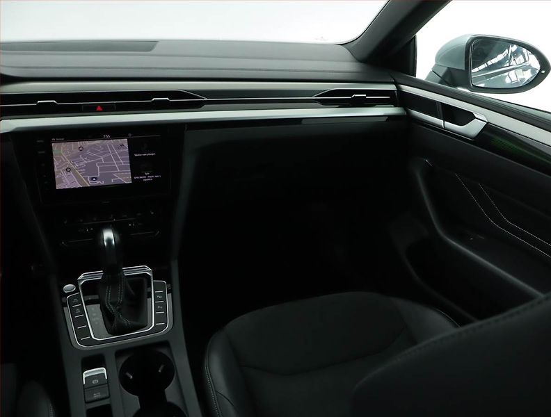 Volkswagen Arteon (2023) 2.0 TDI - fotka 8 z 19