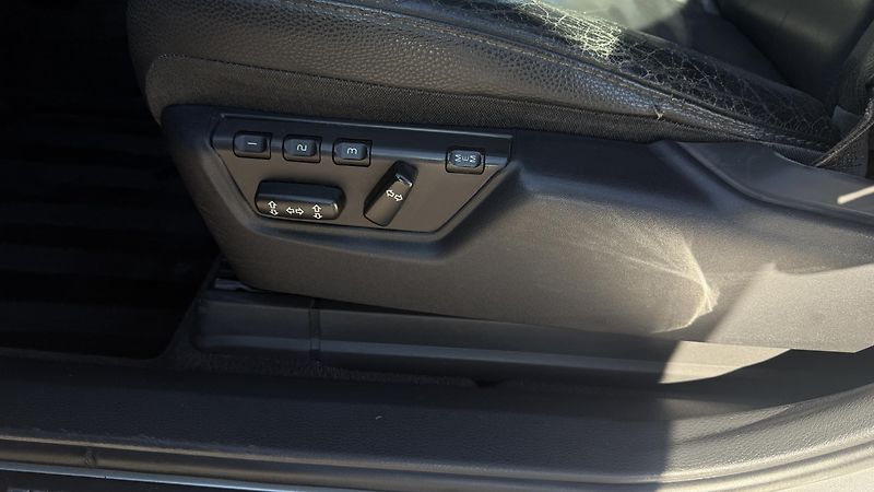 Volvo XC90 (2005) 2.4 D5 MANUÁL 120KW HEZKÝ STAV - fotka 19 z 32