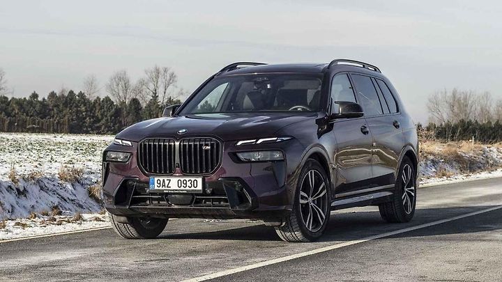 X7 představuje u bavorské automobilky vrchol nabídky mezi SUV.