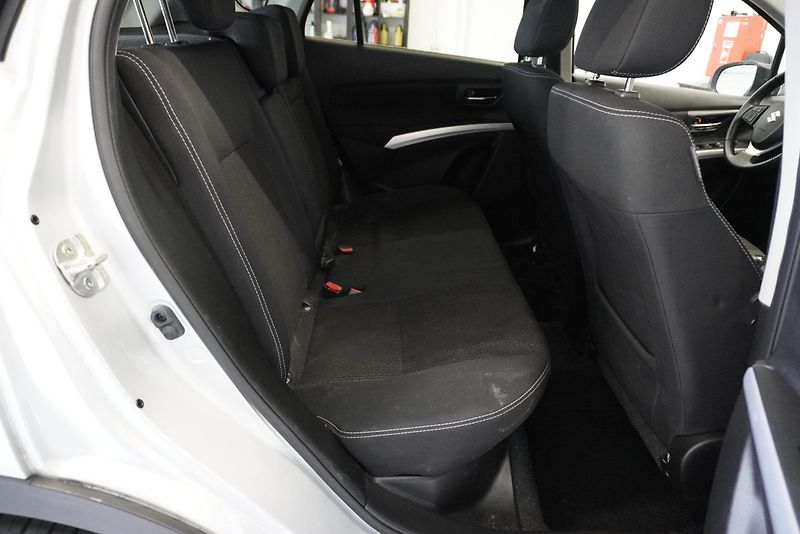 Suzuki SX4 S-Cross  S-CROSS  1,0 BOOSTERJET - fotka 24 z 27