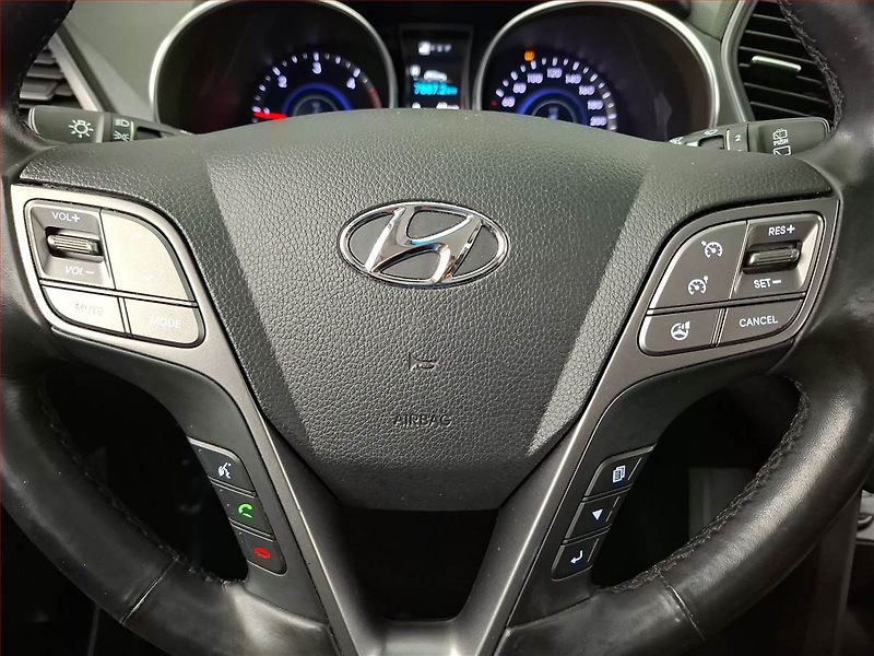 Hyundai Santa Fe (2013) 2.2 CRDi, 4X4, Automat - fotka 19 z 22