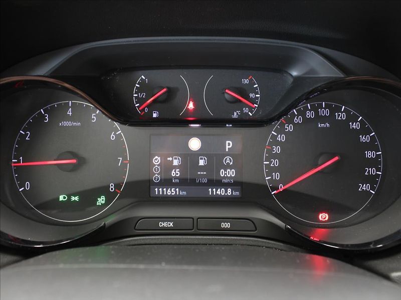 Opel Grandland X 1,2 Turbo 96kW AT 1.maj.ČR - fotka 16 z 16