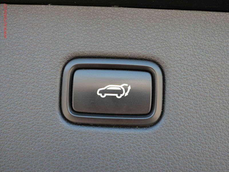 Hyundai Tucson (2019) 1.6 T-GDi, Premium, LED, TZ - fotka 27 z 29