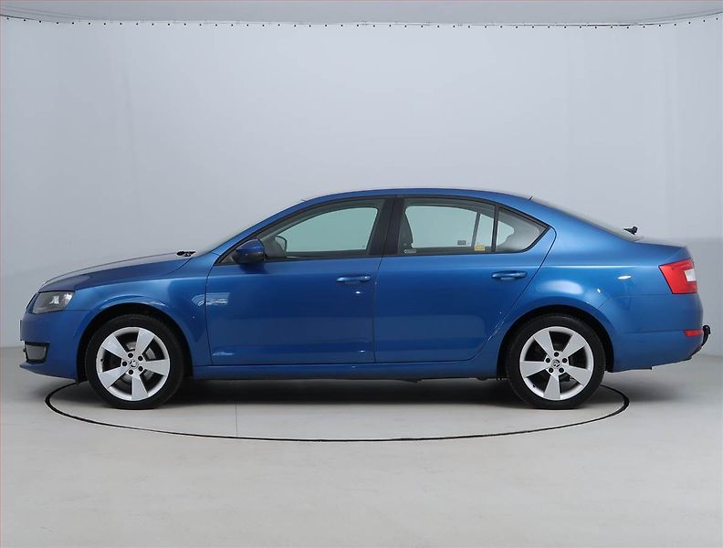 Škoda Octavia (2014) 2.0 TDI, Bi-Xenony, Tempomat - fotka 3 z 13