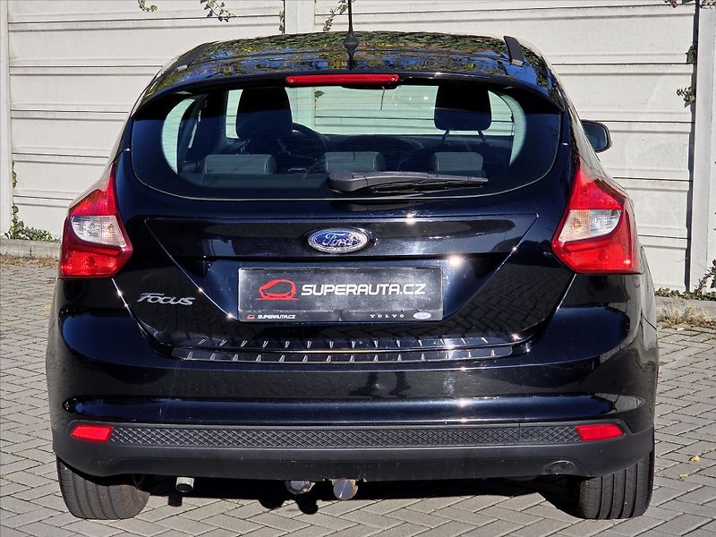 Ford Focus 1,6 Ti-VCT Tažné z. ČR 2.maj 1 - fotka 5 z 22
