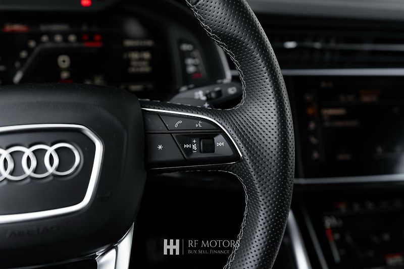 Audi SQ8 (2022) 4.0 TFSI 373kW quattro - fotka 32 z 44