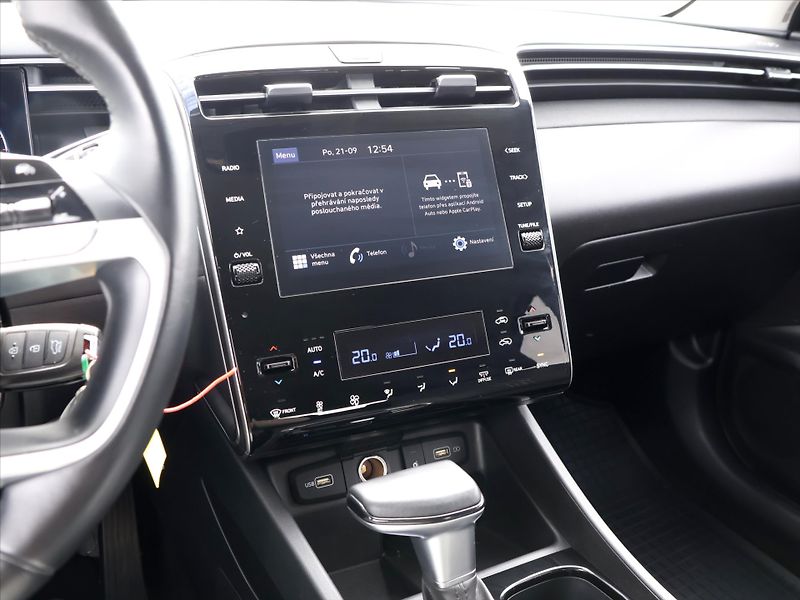 Hyundai Tucson 1,6 T-GDI 110 kW Smart Aut. DP - fotka 23 z 33