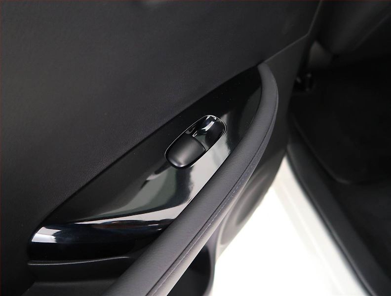 Nissan Leaf (2020) 62 kWh, SoH 87% - fotka 17 z 28