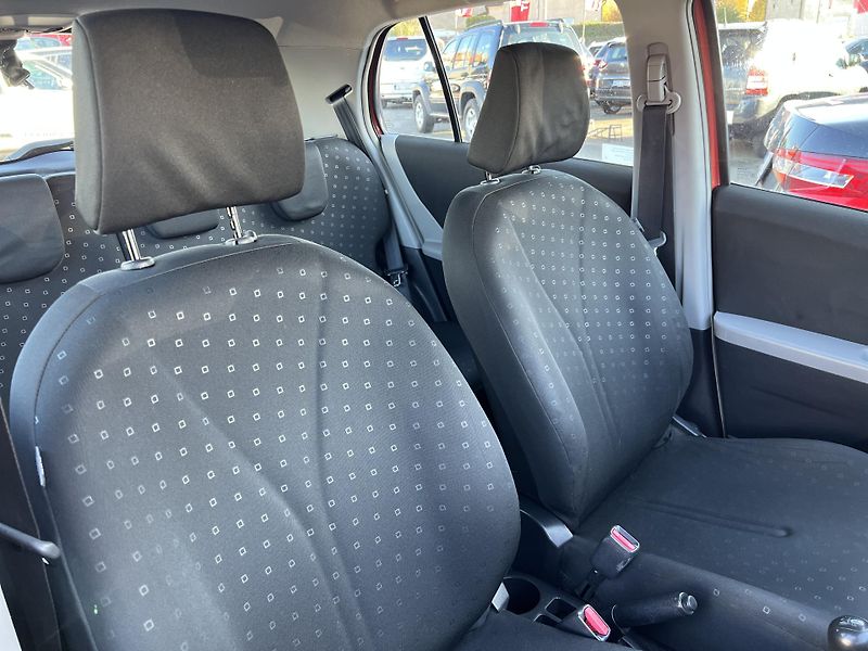 Toyota Yaris 1.0i 51KW ČR  - fotka 29 z 38