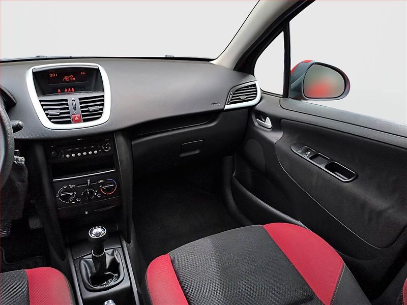 Peugeot 207 (2008) 1.4 VTi, po STK, jezdí výborně - fotka 8 z 13