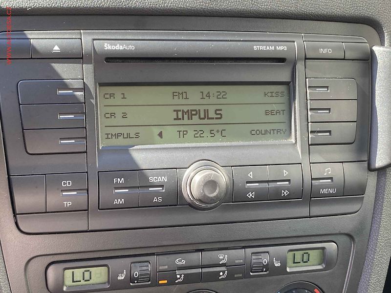 Škoda Octavia (2007) 1.9TDi, 2.maj,ČR, Xenon - fotka 15 z 17