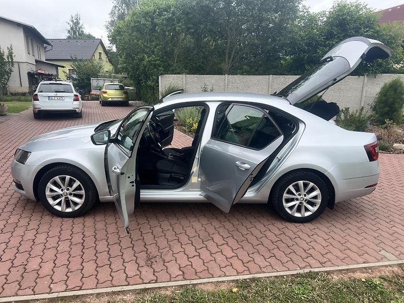 Škoda Octavia 1.5TSI 110KW,STYLE,DSG,ALU,DPH - fotka 27 z 43